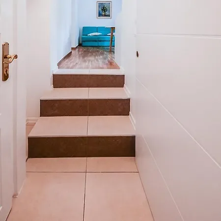 Kavon Apartment *