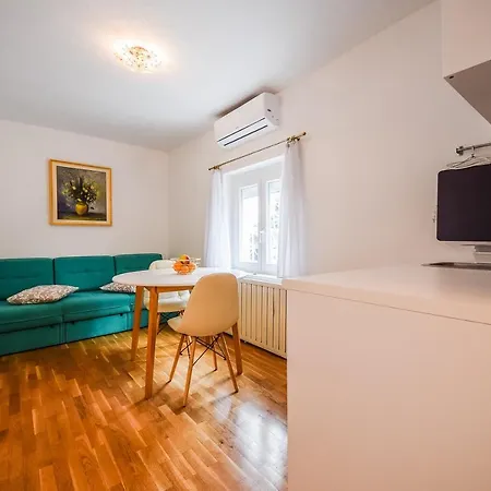 Kavon Apartament *